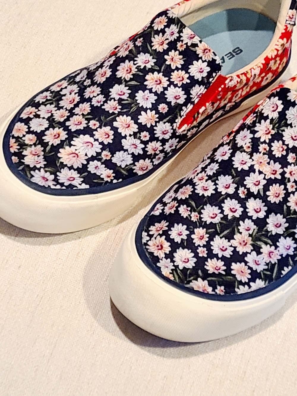 SEAVEES women's hawthorne
slip on shoes in daisy patchwork - Picture 3 of 11